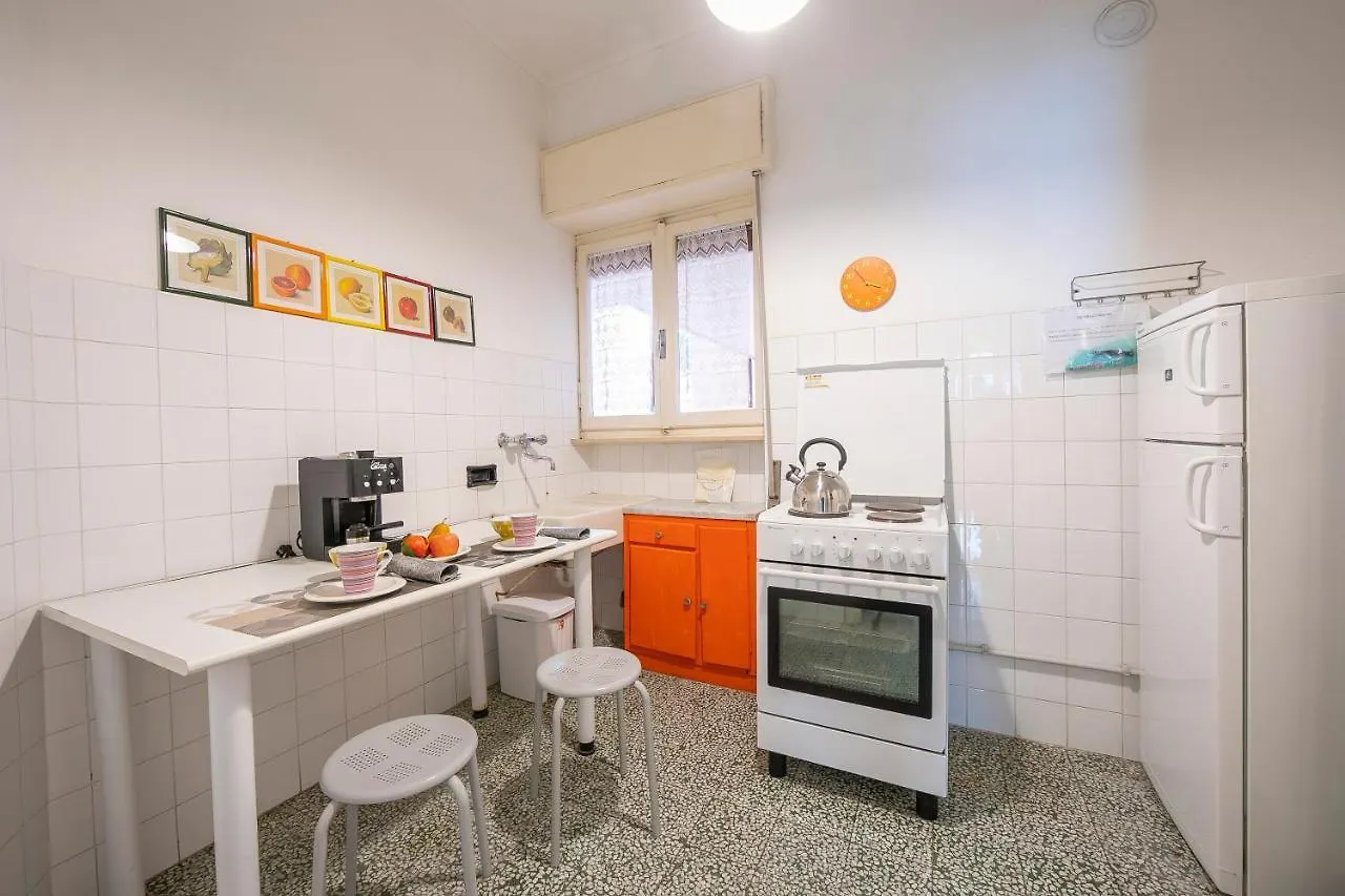 Apartment Tre Balconi Sul Mare Beach - Happy Rentals Borghetto Santo Spirito Italy